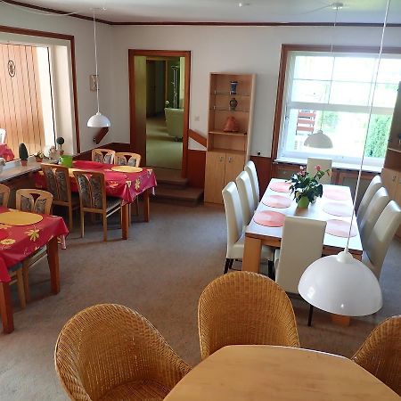 Haus Charlotte Hotel Бад Нендорф Екстериор снимка