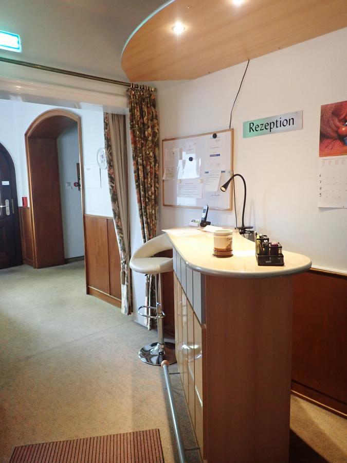 Haus Charlotte Hotel Бад Нендорф Екстериор снимка